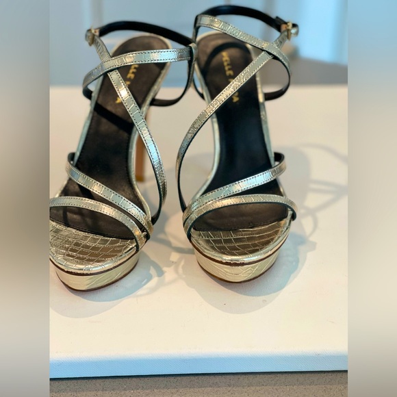 PELLA MODA NWT Gold Croco Size 8.5 Runs small order 1/2 size-up Basically Size 8 - Picture 3 of 10